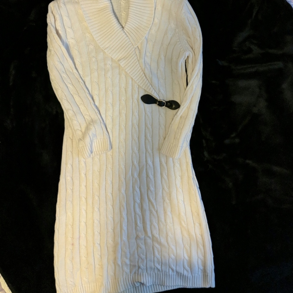 Dress - Picture 2 of 3
